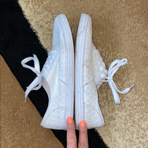 *SOLD* Sneakers👟 - Picture 9 of 9